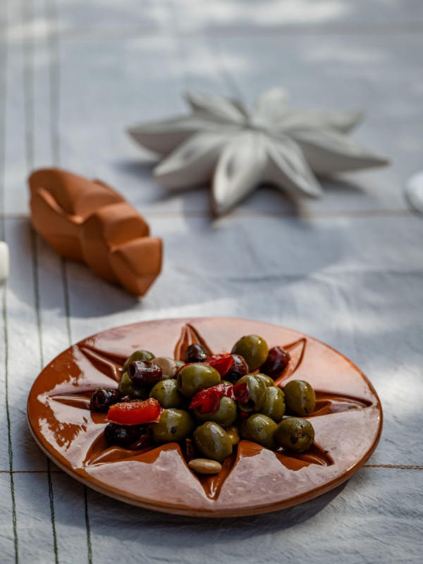 Assiette badiane Monochromic 3