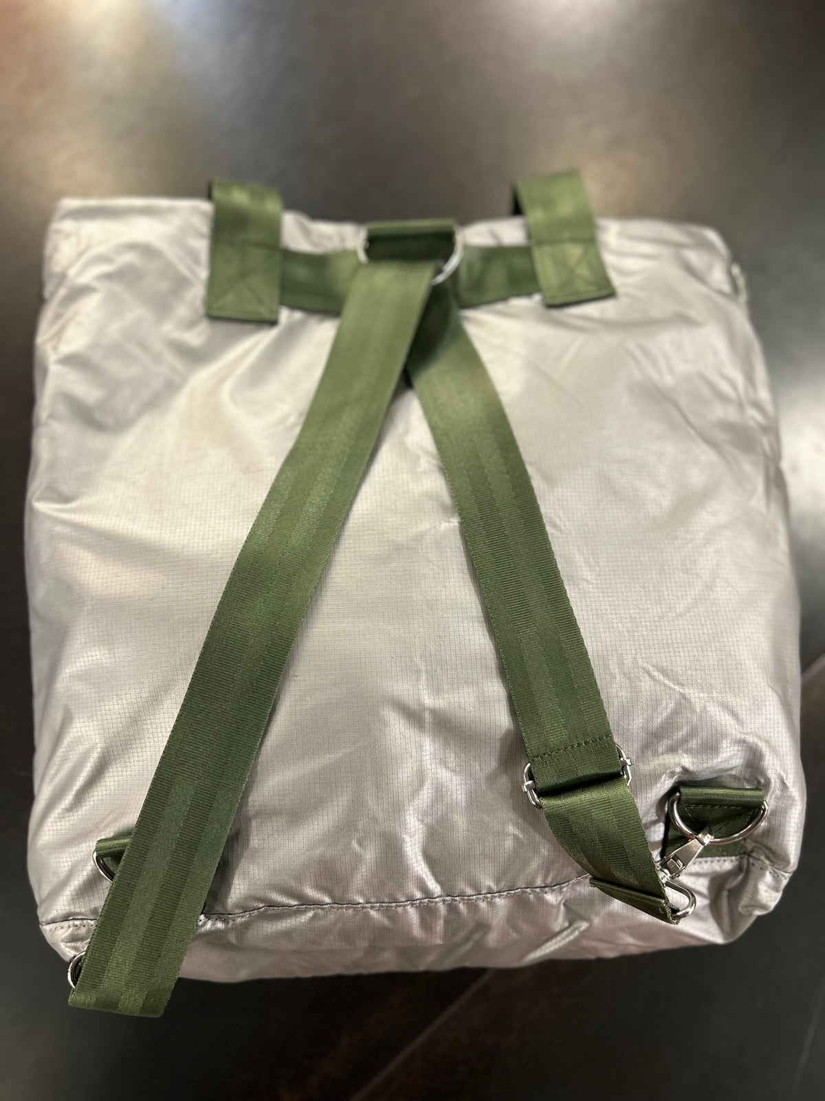 Sac a dos chrome vert Bensimon
