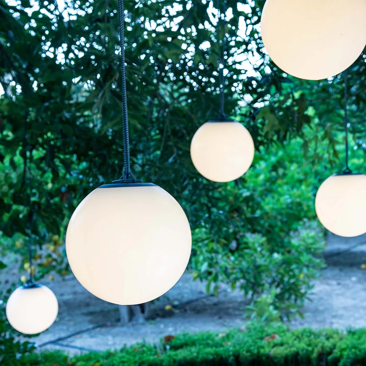 Suspension exterieur rechargeable Norai New Garden