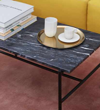 Table marbre noir et pied metal Hay 2