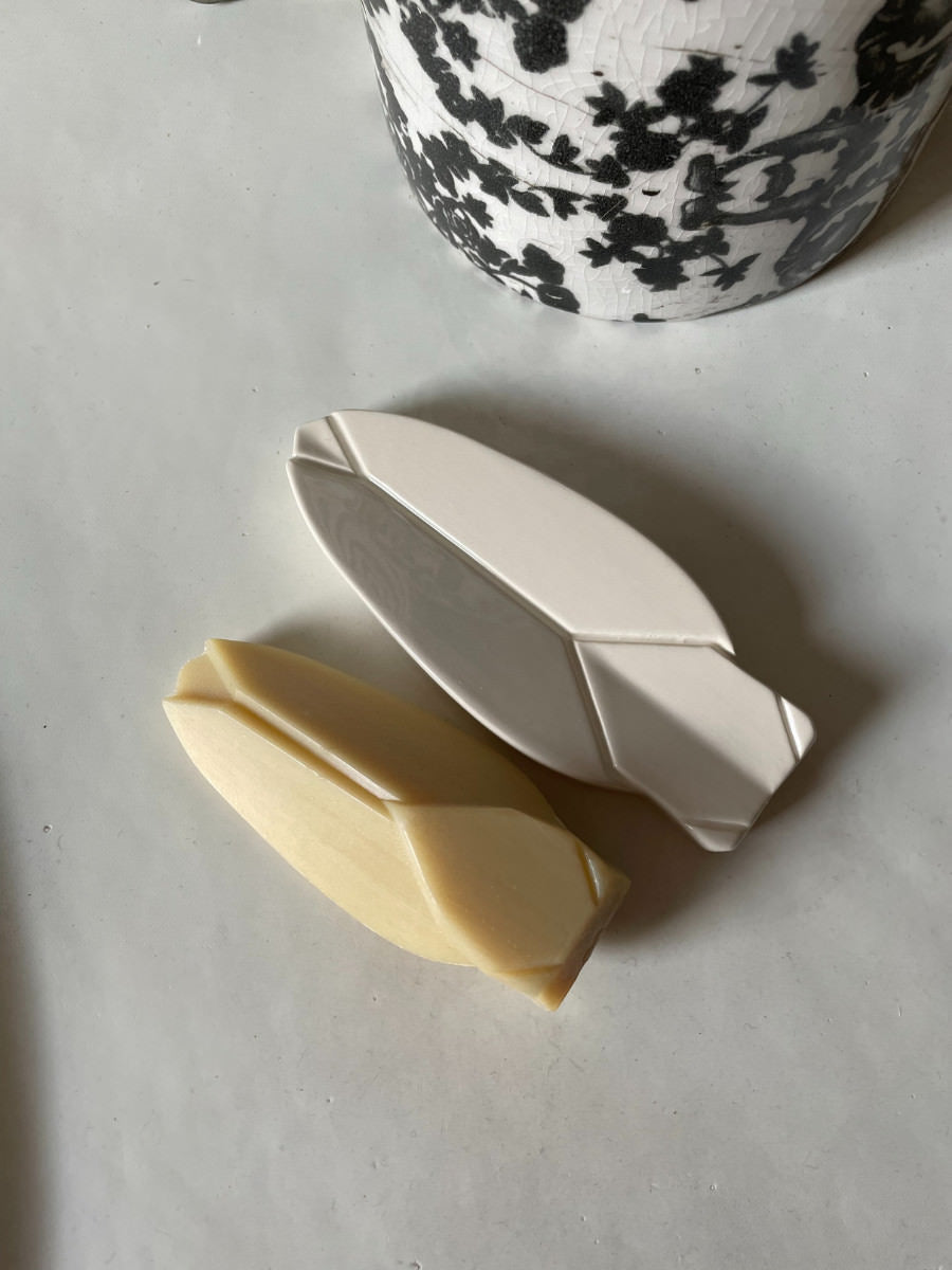 Savon cigale céramique Monochromic (sans porte savon)