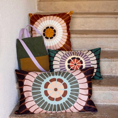 Coussin brodé Zeno forêt Vivaraise